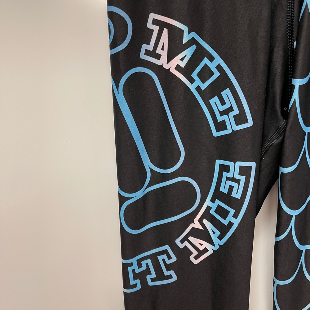 NWOT FEED ME FIGHT ME Phantom Mermaid Endurance Leggings XL - Picture 4 of 7